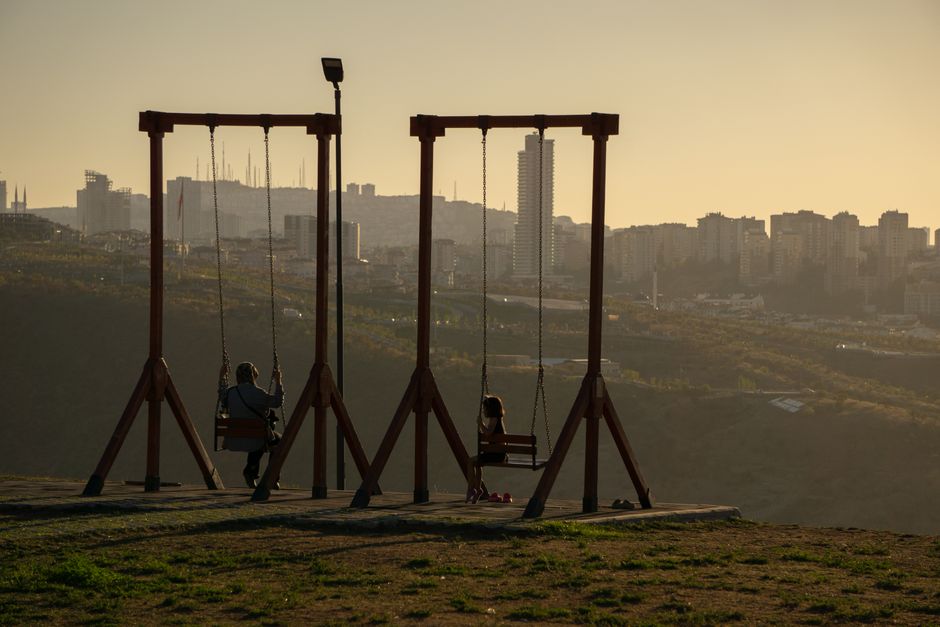 Pushing a Swing at Just the Right Moment: The Quiet Physics of Resonance